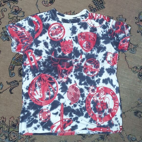 Unique Rare NBA ALL-OVER PRINT Tie-dye T-shirt Adult Size Medium Screenprint - Picture 1 of 7
